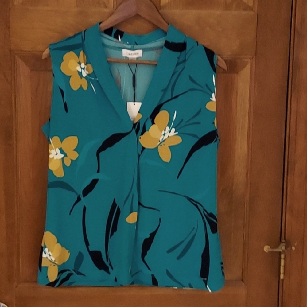 Super Comfy Calvin Klein Sleeveless Blouse